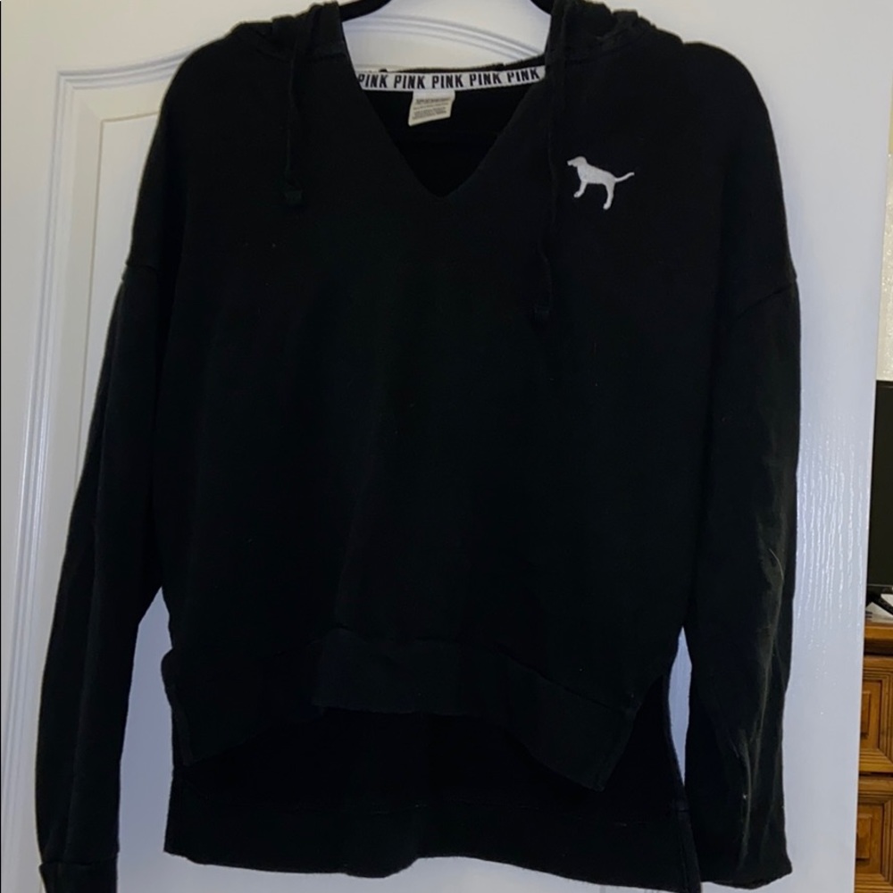 PINK Victoria’s Secret black cropped hoodie